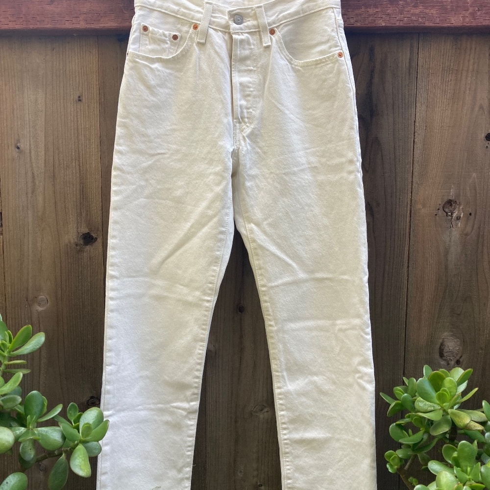 Levi's 501 - women's jeans.